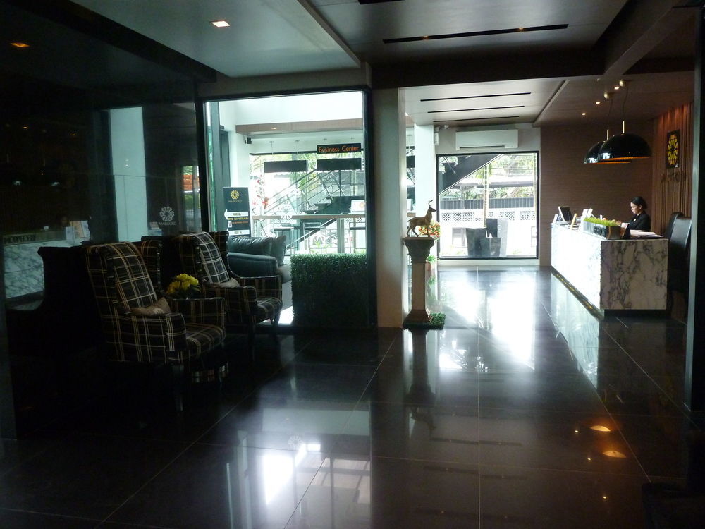 Marigold Sukhumvit Hotel Bangkok Buitenkant foto